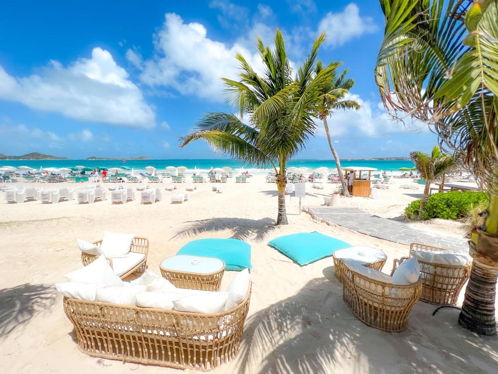 Front Line Unit 520 Ft2 - 48 M2, On Second Floor, Stunning Ocean View Apartamento *