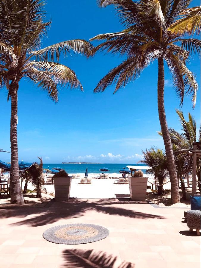 Front Line Unit 520 Ft2 - 48 M2, On Second Floor, Stunning Ocean View Apartamento Cul de Sac