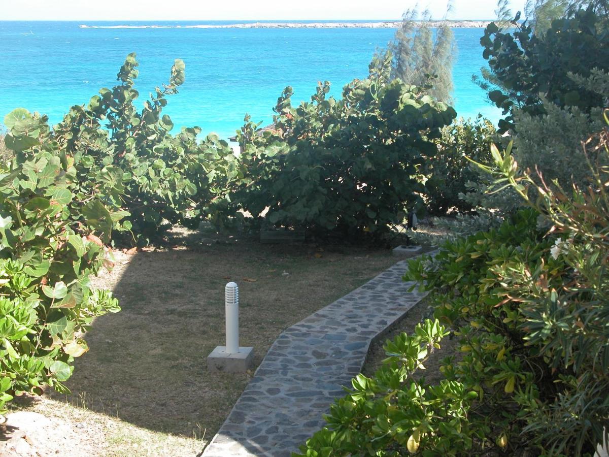 Front Line Unit 520 Ft2 - 48 M2, On Second Floor, Stunning Ocean View Apartamento Cul de Sac