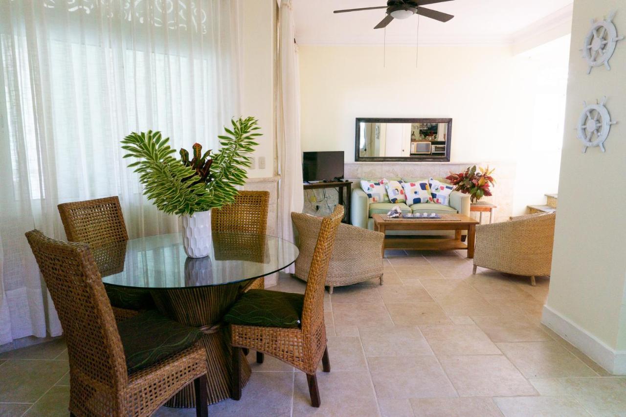 The Victorian Luxury Q-3a Apartment *