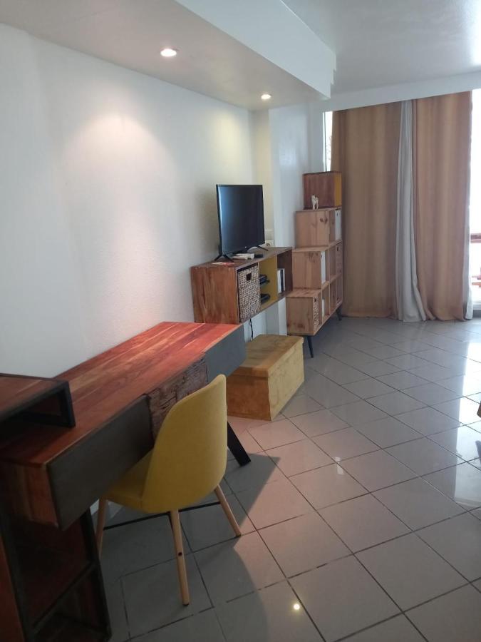 Apartment Grand De 41 M², Vue Et Jardin Tropical. Le Gosier (Grande-Terre)