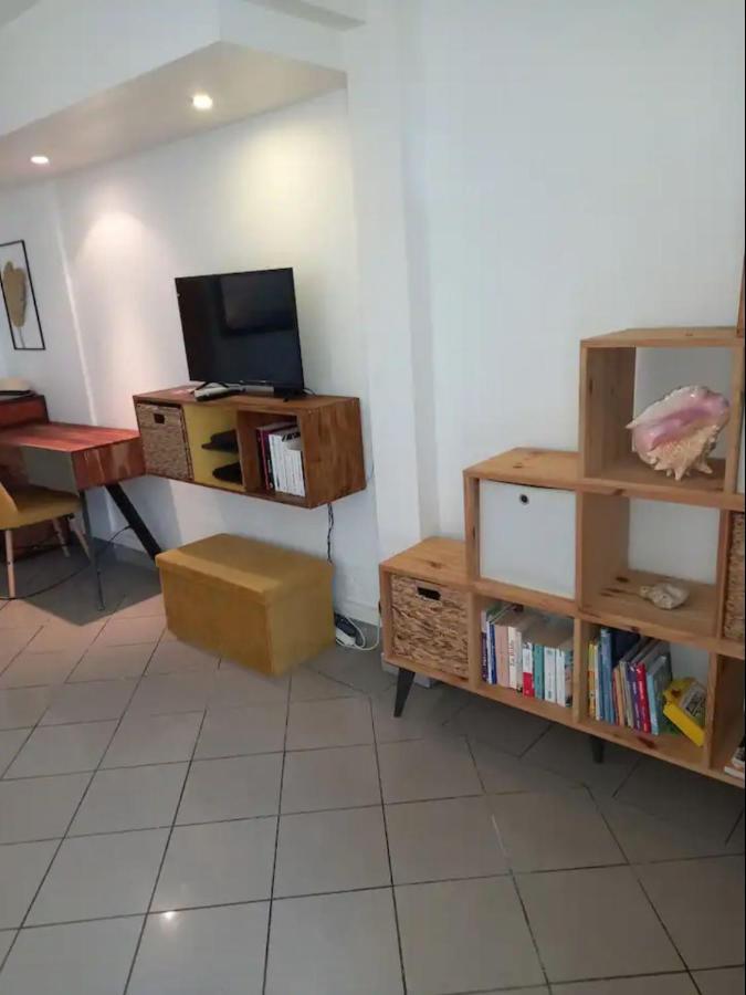 Grand De 41 M², Vue Et Jardin Tropical. Apartment Le Gosier (Grande-Terre)
