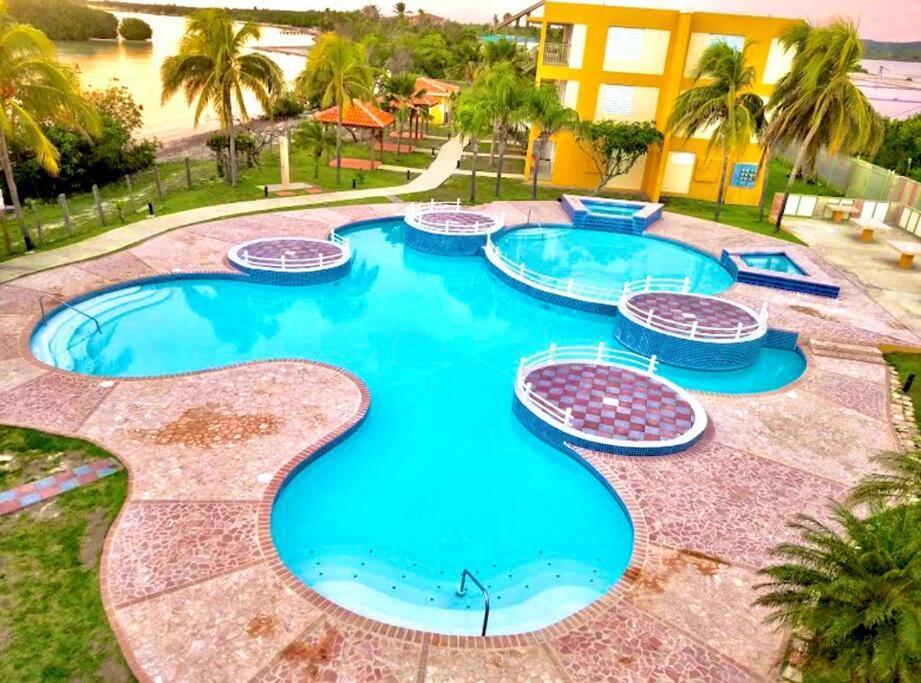 Apartment 2-br Modern Oceanfront Steps From Playa Sucia