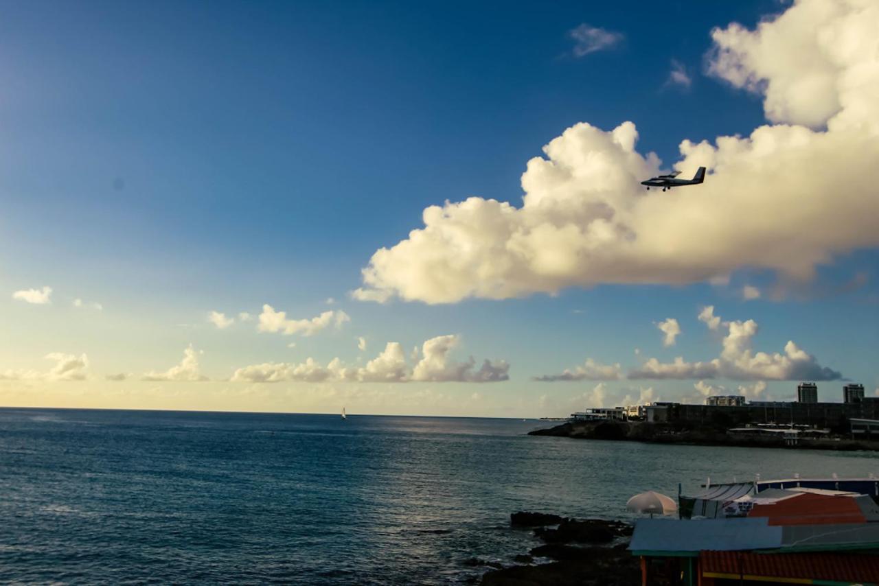 House - Elegant 1 Bedroom - Ocean View Apartment *