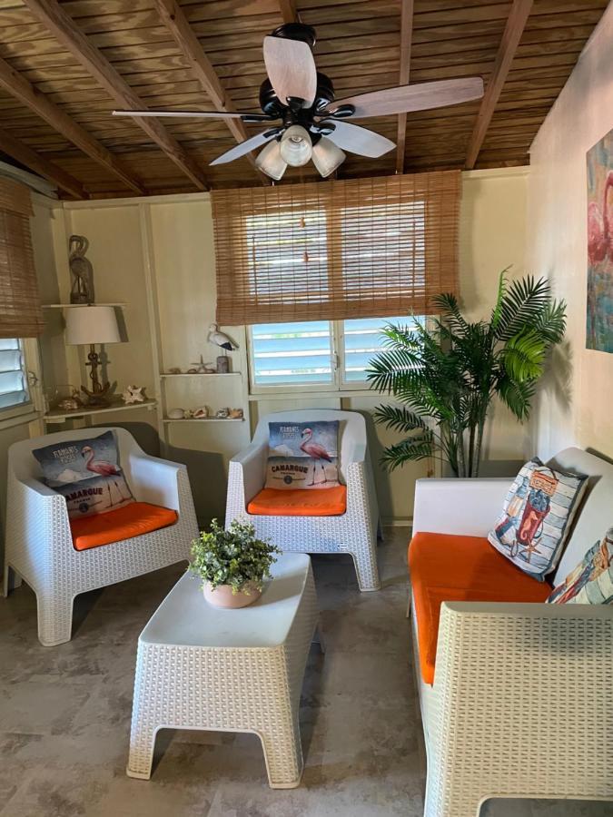 Guest house Naniqui - Only Adults -parking Golf Car Only