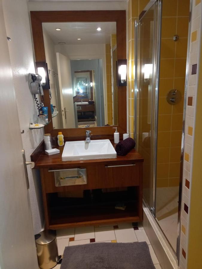 Apartment Grand De 41 M², Vue Et Jardin Tropical. Le Gosier (Grande-Terre)