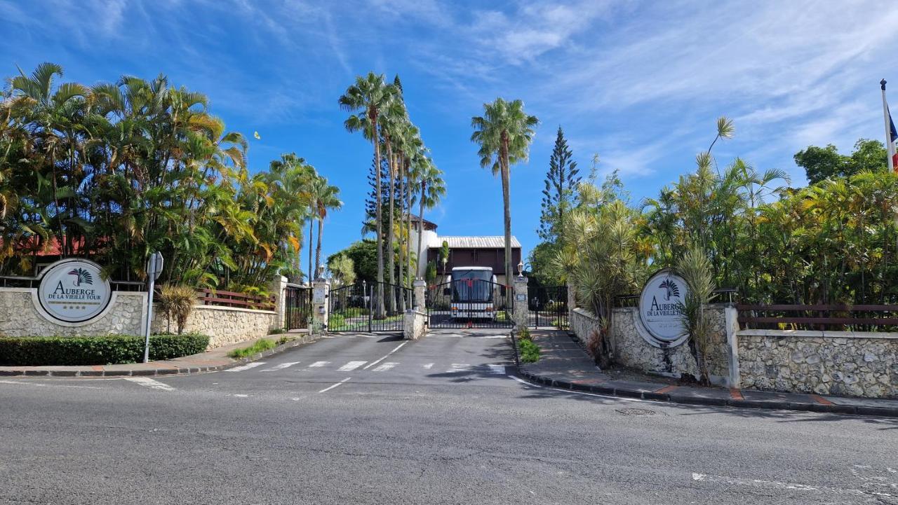 Grand De 41 M², Vue Et Jardin Tropical. *