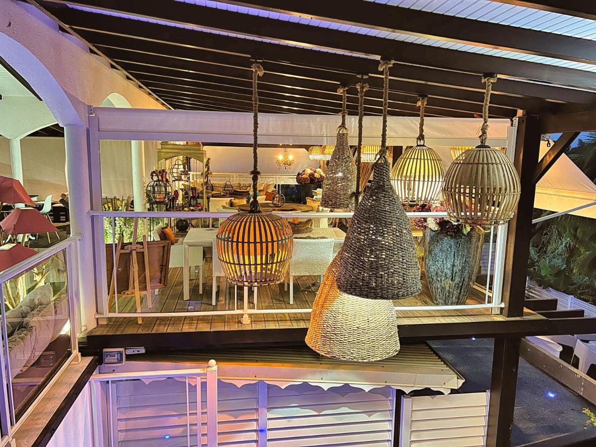 Lord Domaine - Piscine & - Bar & Lounge - Restaurant Gastronomique Villa Lamentin