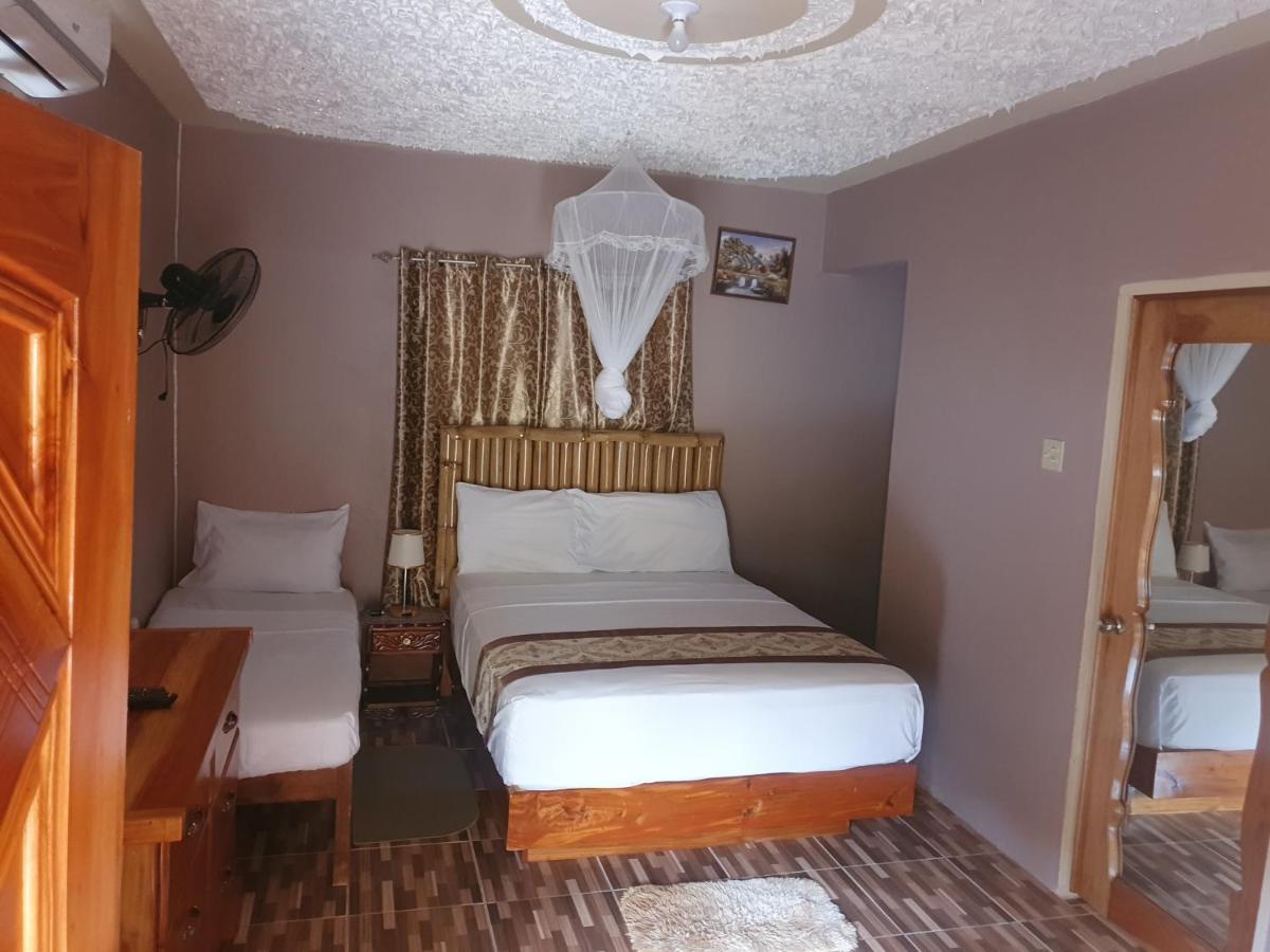 Bed & Breakfast Mesmerize *