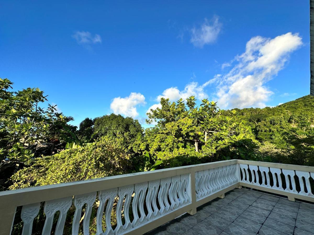 Pousada A Luxurious 4-bedroom Private With Games Room, Theatre & Modern Art