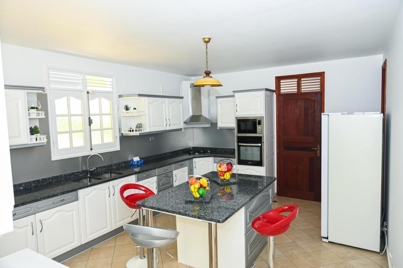 D Ennry Villa Pointe-Noire