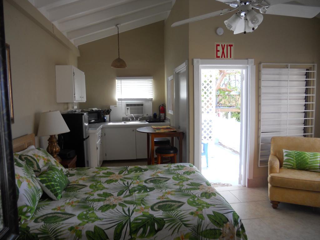 Paradise Cove Ocean Front And Resort 3*