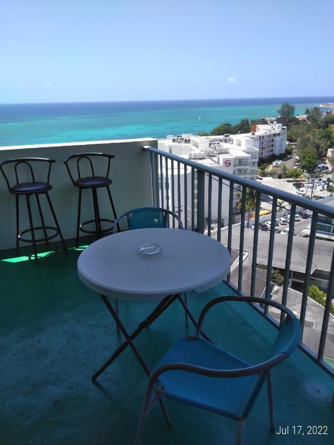 Irresistible View-mobay Club 1408