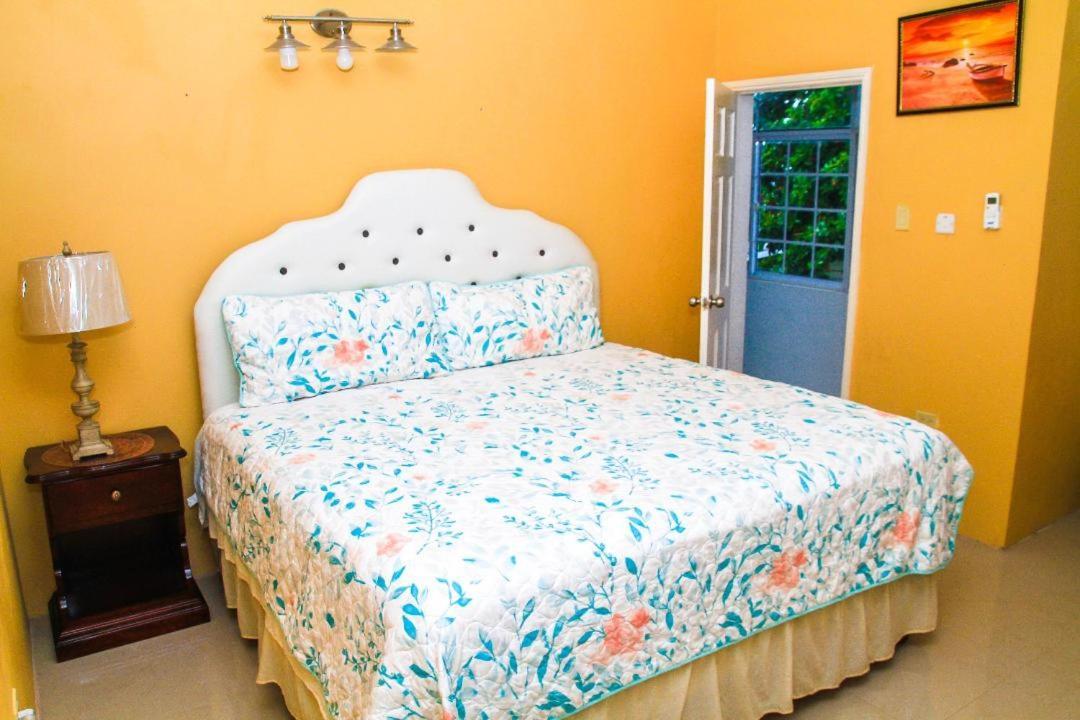 Guest house Dela De-rose Jamaica *