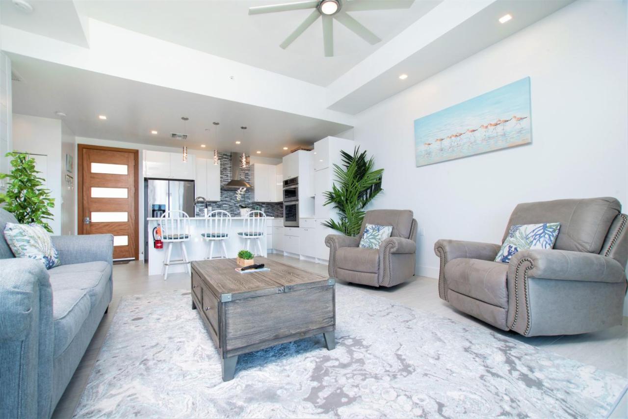 Lighthouse Point Residences *