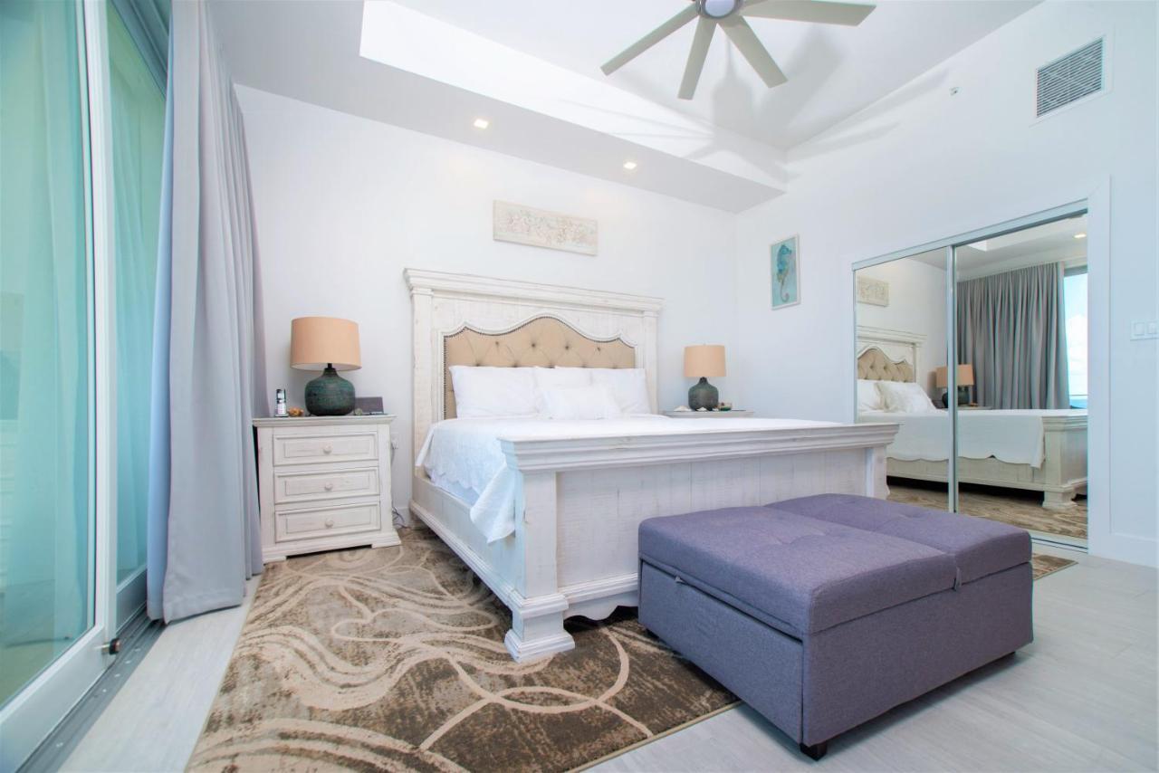 Lighthouse Point Residences * West Bay