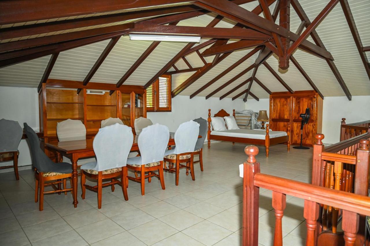 D Ennry Villa *