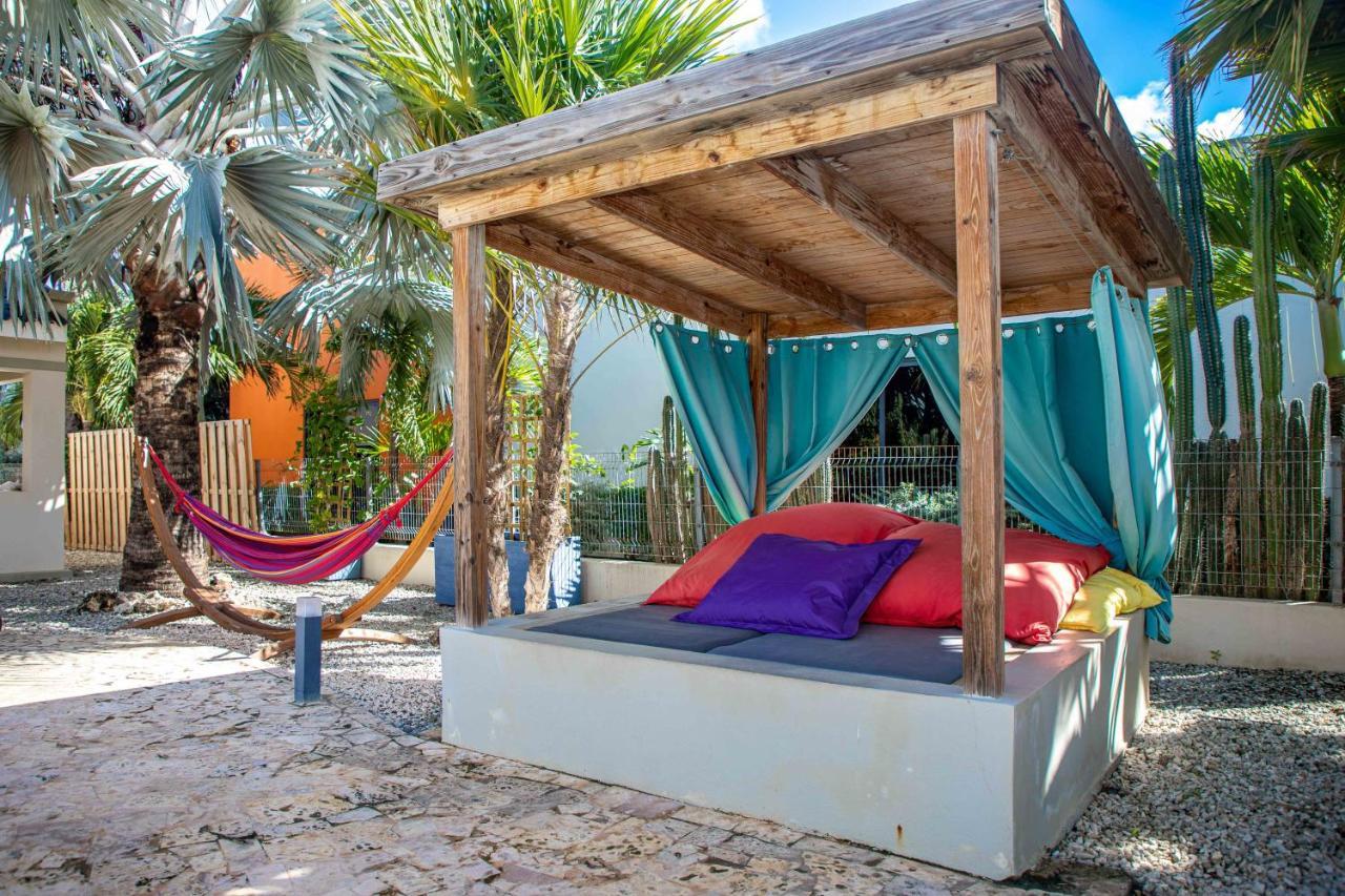 Seasons Aparthotel