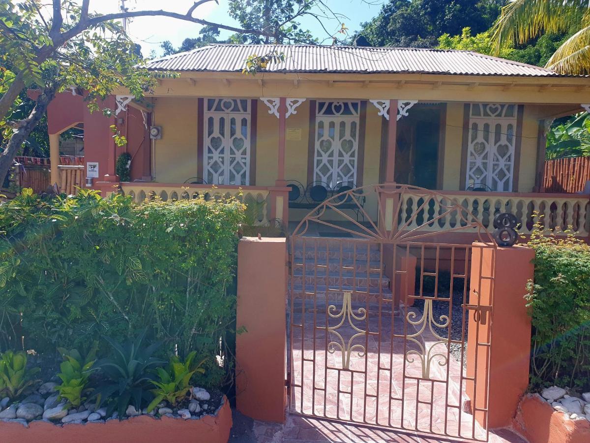 Bed & Breakfast Mesmerize Port Antonio