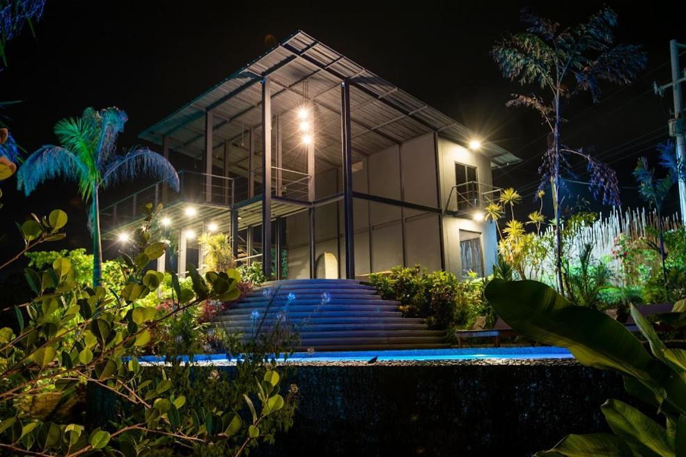 Homestay Laboomba *