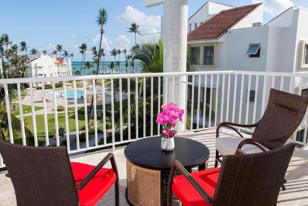 Apartamento Pristine 4br Beachfront Getaway With Pool & Rooftop