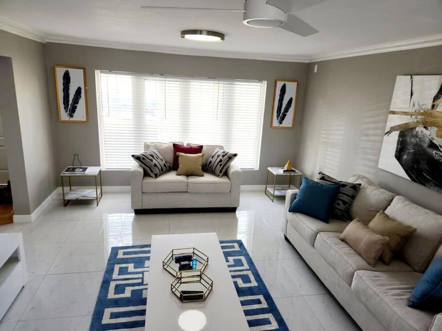 Brand New Luxurious Townhouse In *