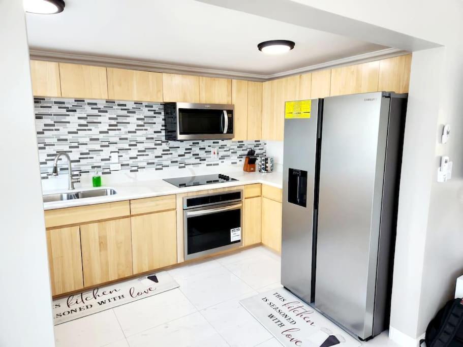 Brand New Luxurious Townhouse In Negril