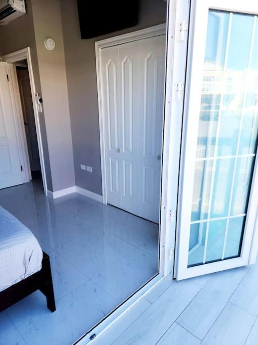 Brand New Luxurious Townhouse In Holiday home Negril