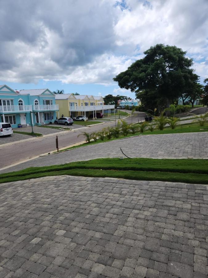 Brand New Luxurious Townhouse In Negril