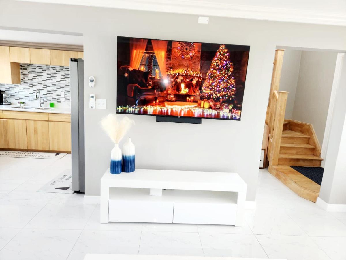 Brand New Luxurious Townhouse In Holiday home *