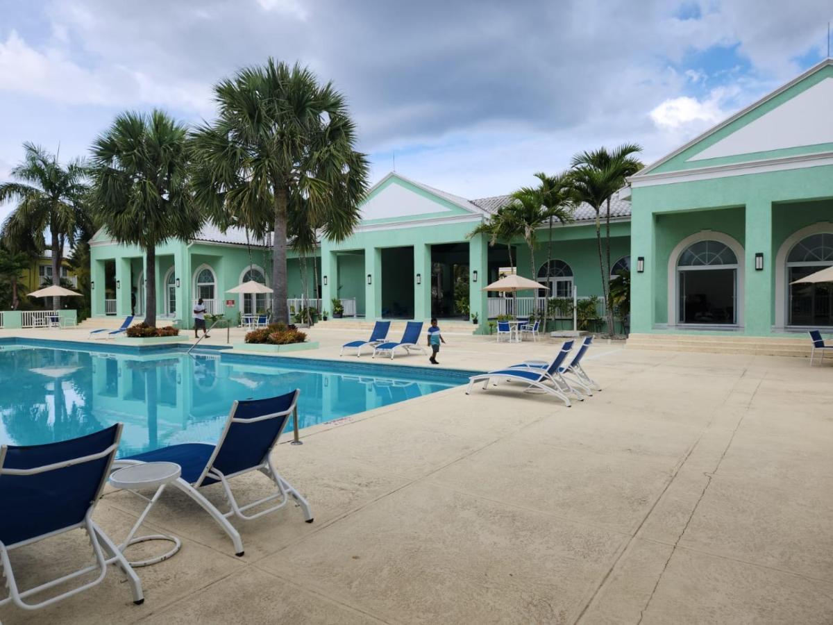 Brand New Luxurious Townhouse In