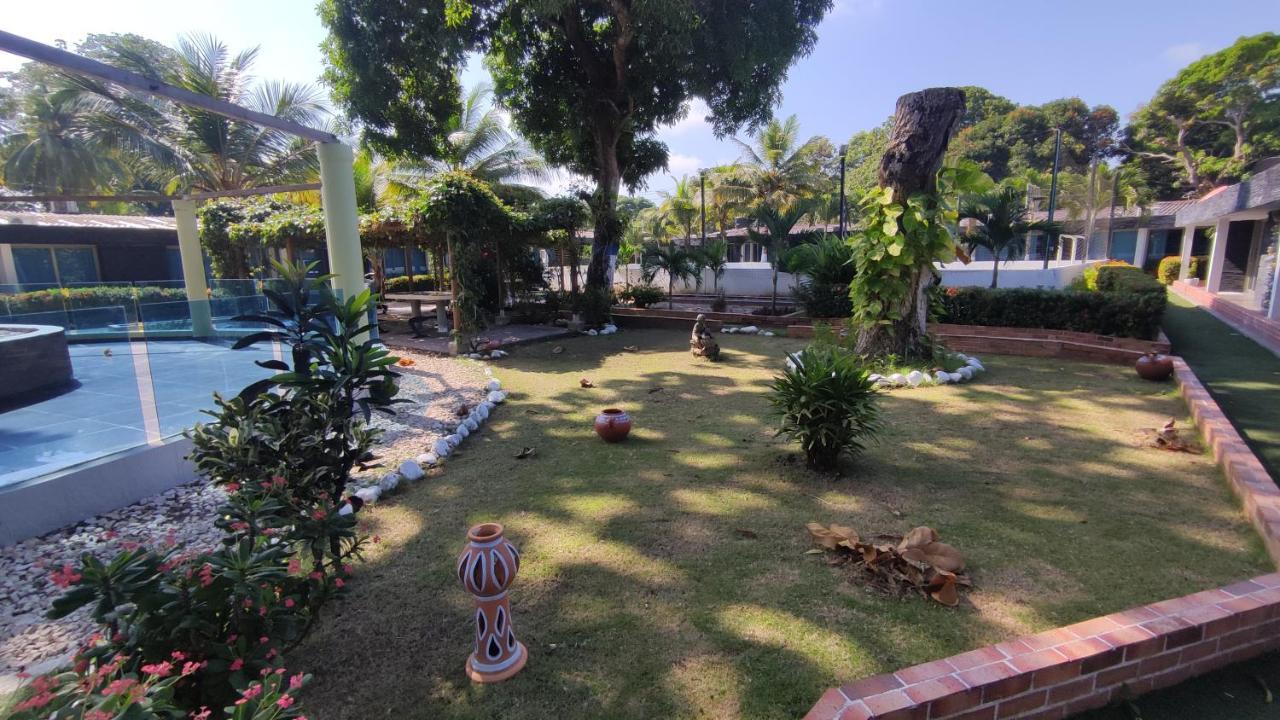 Cabana 5 Castillo Club House * Covenas