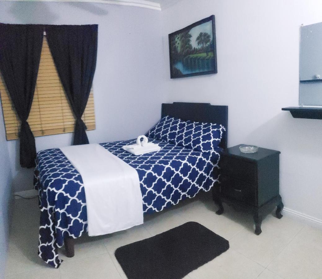 Comfortable & Secure Chateau Kingston