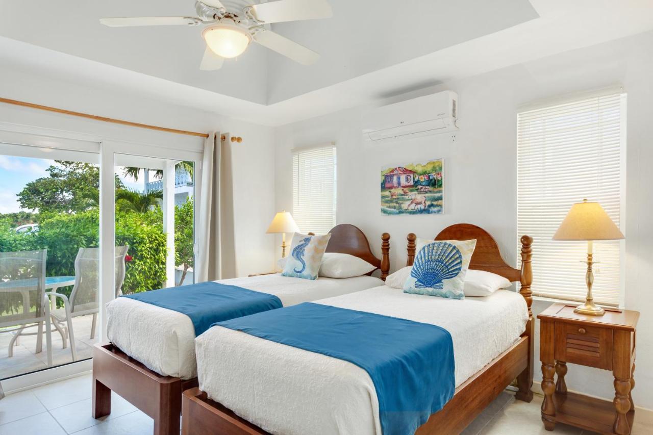 Shoal Bay 3*