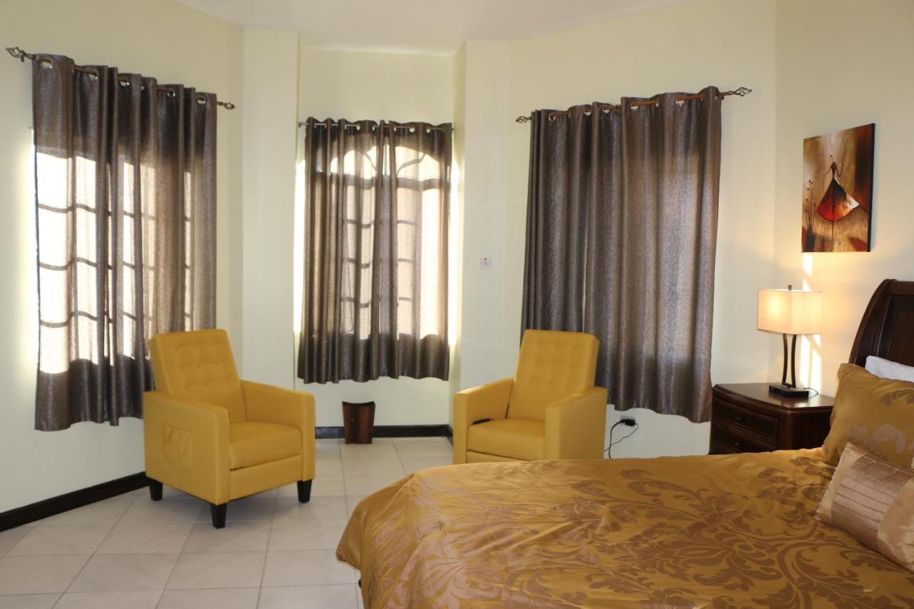 Pousada A Luxurious 4-bedroom Private With Games Room, Theatre & Modern Art