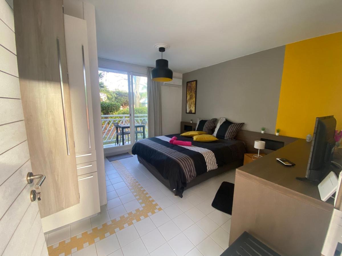 Petit Coin De Paradis Apartment *