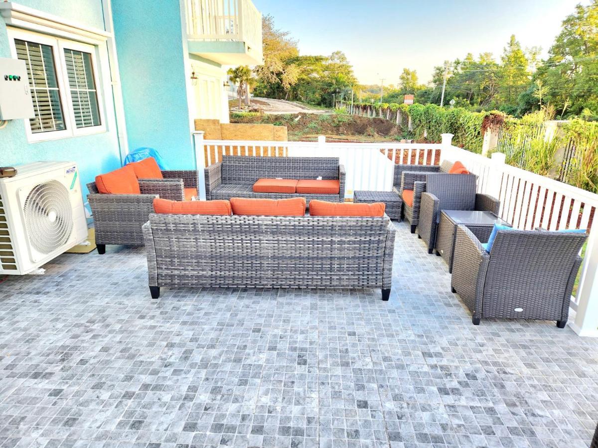 Brand New Luxurious Townhouse In Holiday home Negril