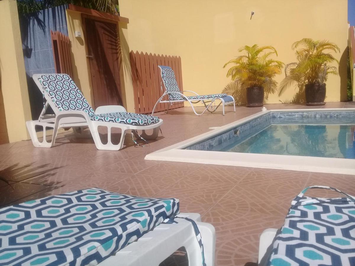 Guest house Royal Escape - 1 *