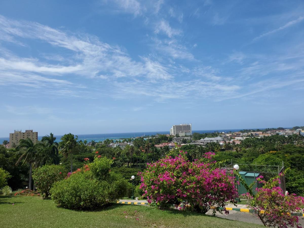 1 Bedroom Penthouse 63 At Mystic Ridge Apartamento