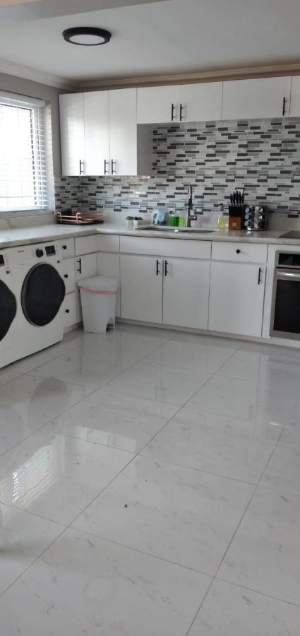 Brand New Luxurious Townhouse In Holiday home