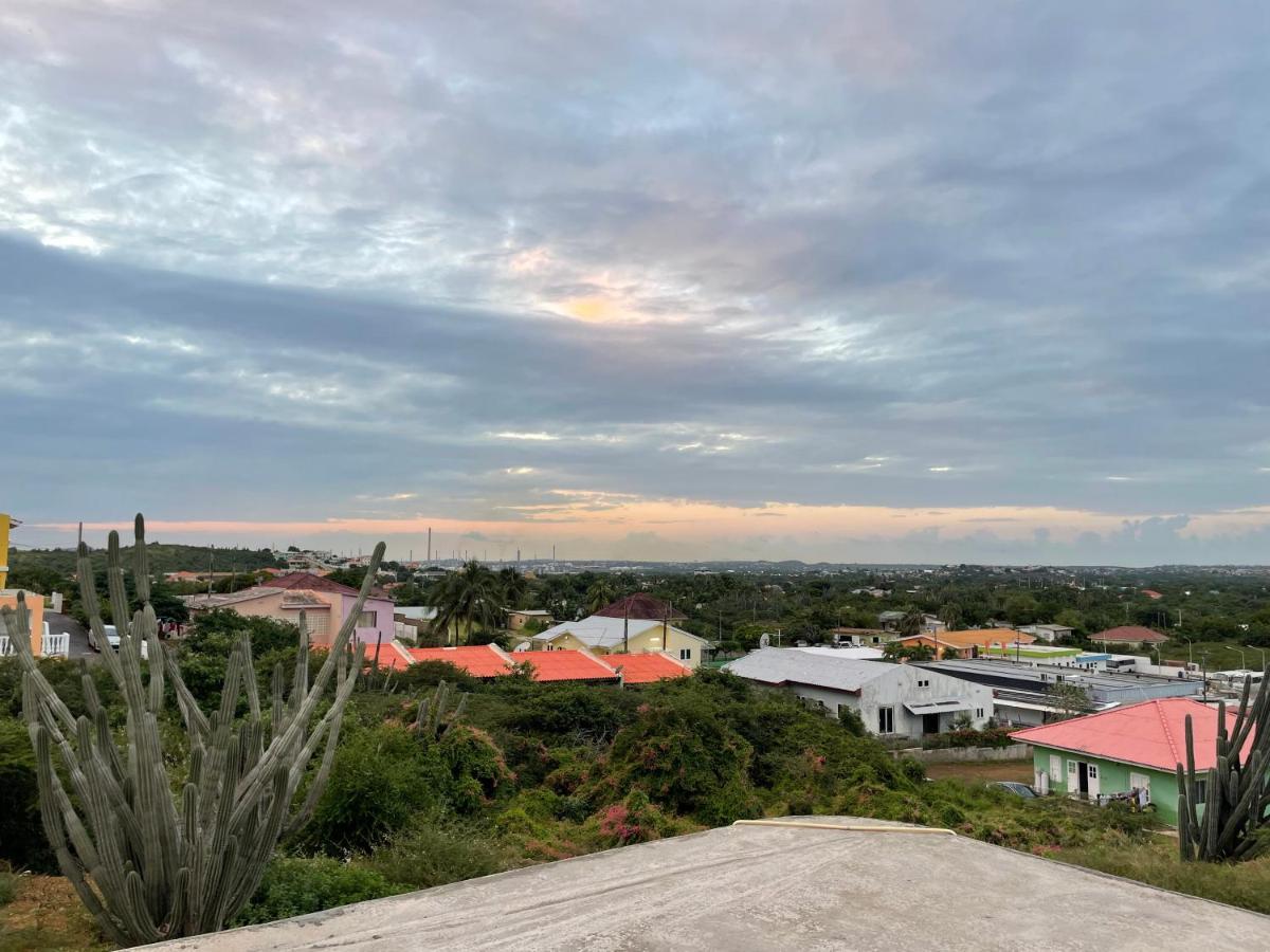 Quiet Happy Place With A View Apartment Willemstad