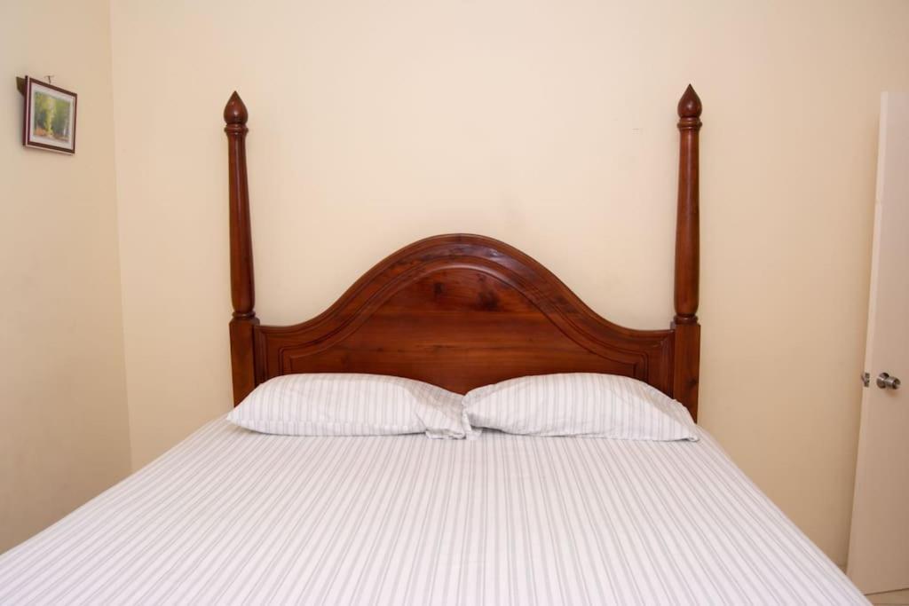 Tranquility Montego Westvillage Apartment *