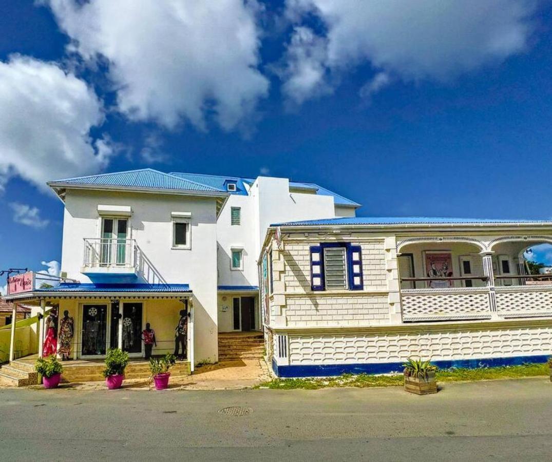 Kokonut Sea View With Pool On Beach, Central, Private Parking Apartment Grand Case