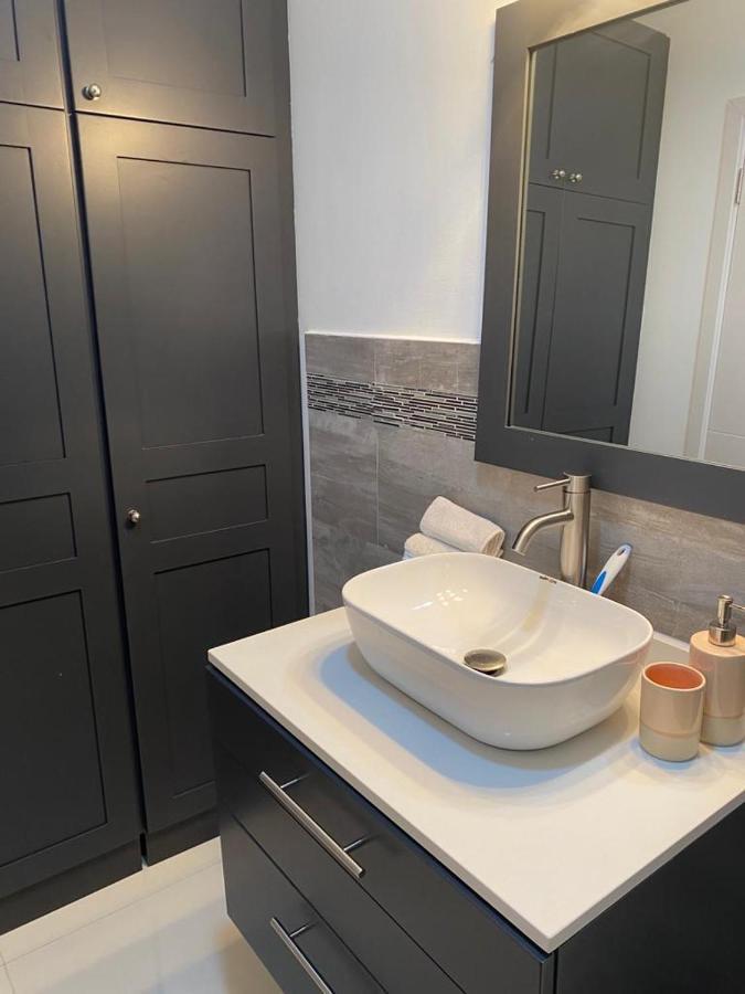 Luxurious Royale- 5 Min Drive To Holiday home