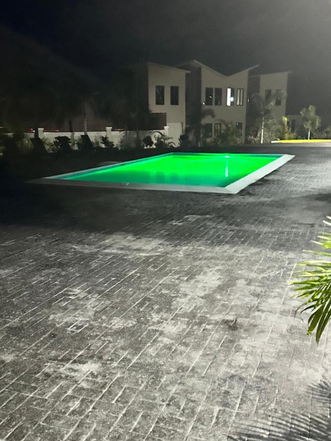 Holiday home Luxurious Royale- 5 Min Drive To *
