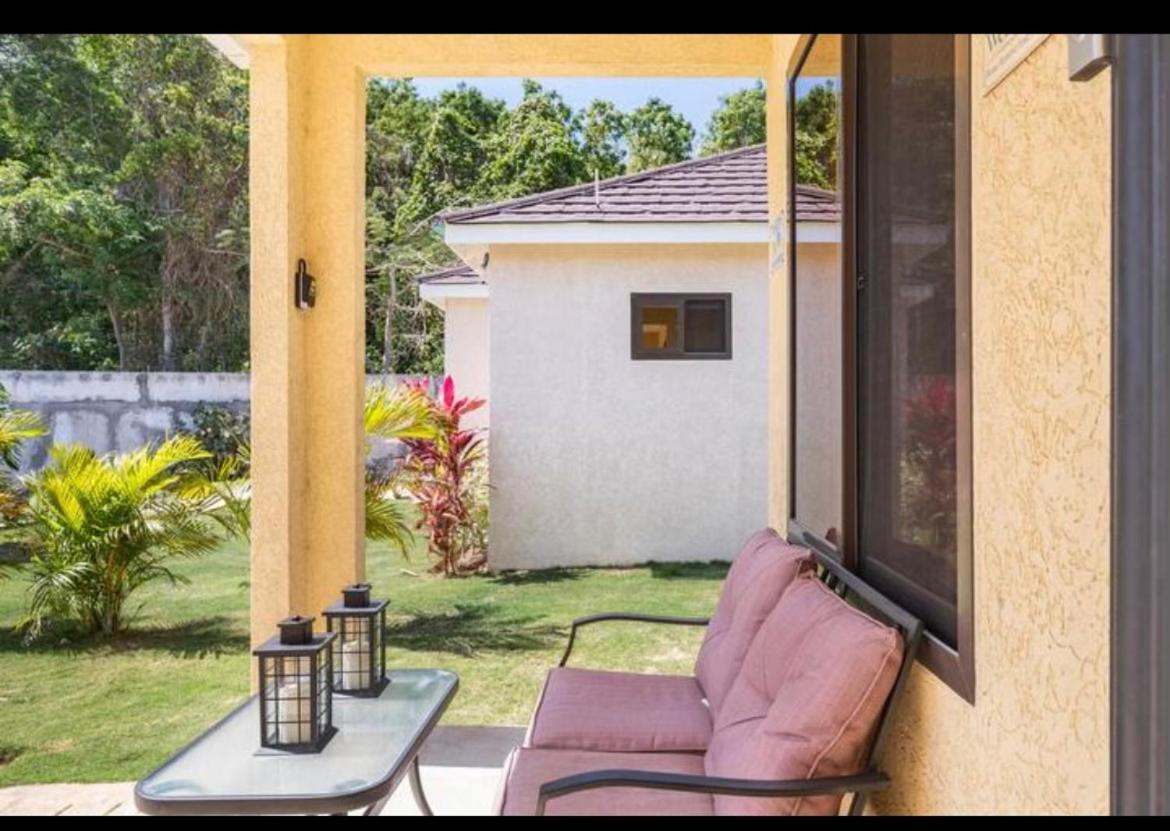 Luxurious Royale- 5 Min Drive To