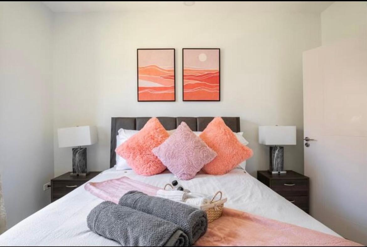 Holiday home Luxurious Royale- 5 Min Drive To