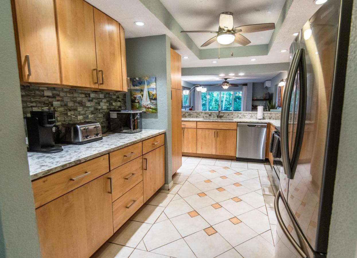Caribbean Beachfront Condo, St Thomas Usvi Cowpet Beach West 3 Bedroom Aparthotel *