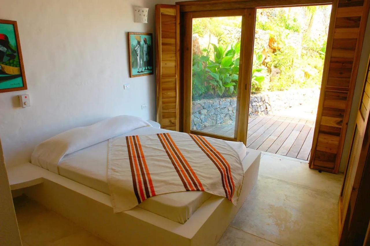 Villa Propiedad De Alto Standing Con Vista Al Mar, Piscina, Tenis, Hasta 12 Personas Las Terrenas