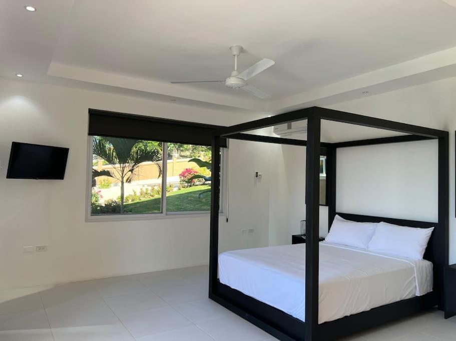 The Indianna ~ Luxury Pool & Apartment